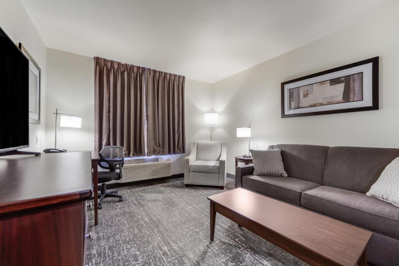 Cobblestone Inn & Suites - Holdrege Екстериор снимка
