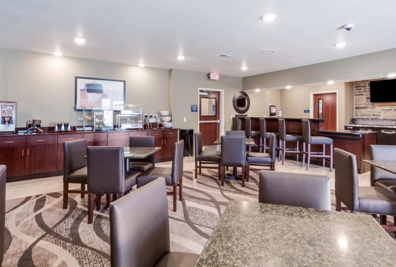 Cobblestone Inn & Suites - Holdrege Екстериор снимка